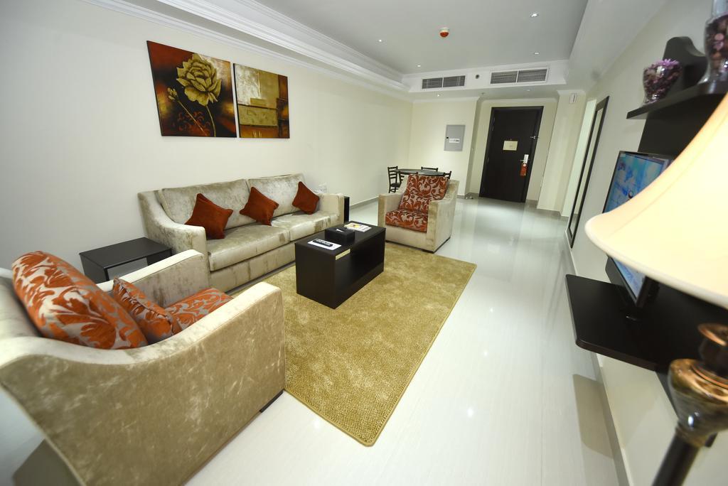 Alain Hotel Ajman Exteriör bild