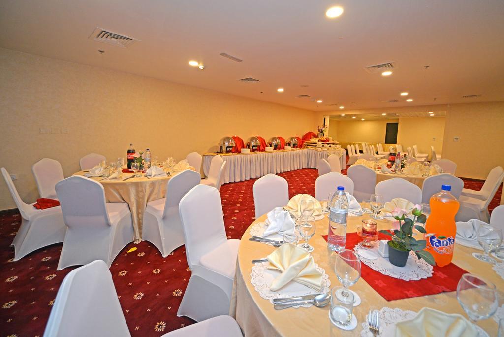 Alain Hotel Ajman Exteriör bild