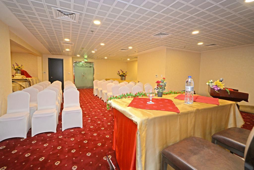 Alain Hotel Ajman Exteriör bild